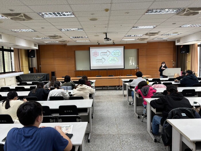 0220民生日間部場次-就輔組承辦人說明本學期深耕獎勵金業務內容
