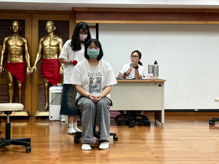 學生實操進行個案演練
