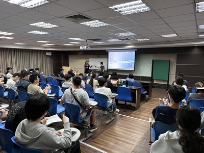 115/4/29【(一).1】2026產業跨域講座-國際領隊  旅遊世界：不只在玩，工作即興趣(智慧工程虛實學習辦公室)圖片