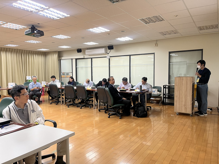 校外審查委員開審查會議圖片