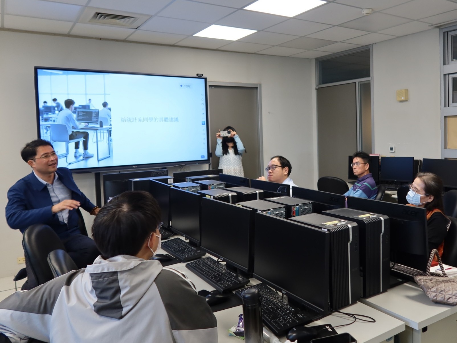 114/12/3【(一).3】ERP系統幫助企業進行數位化轉型分享(應用統計系)(另開新視窗)